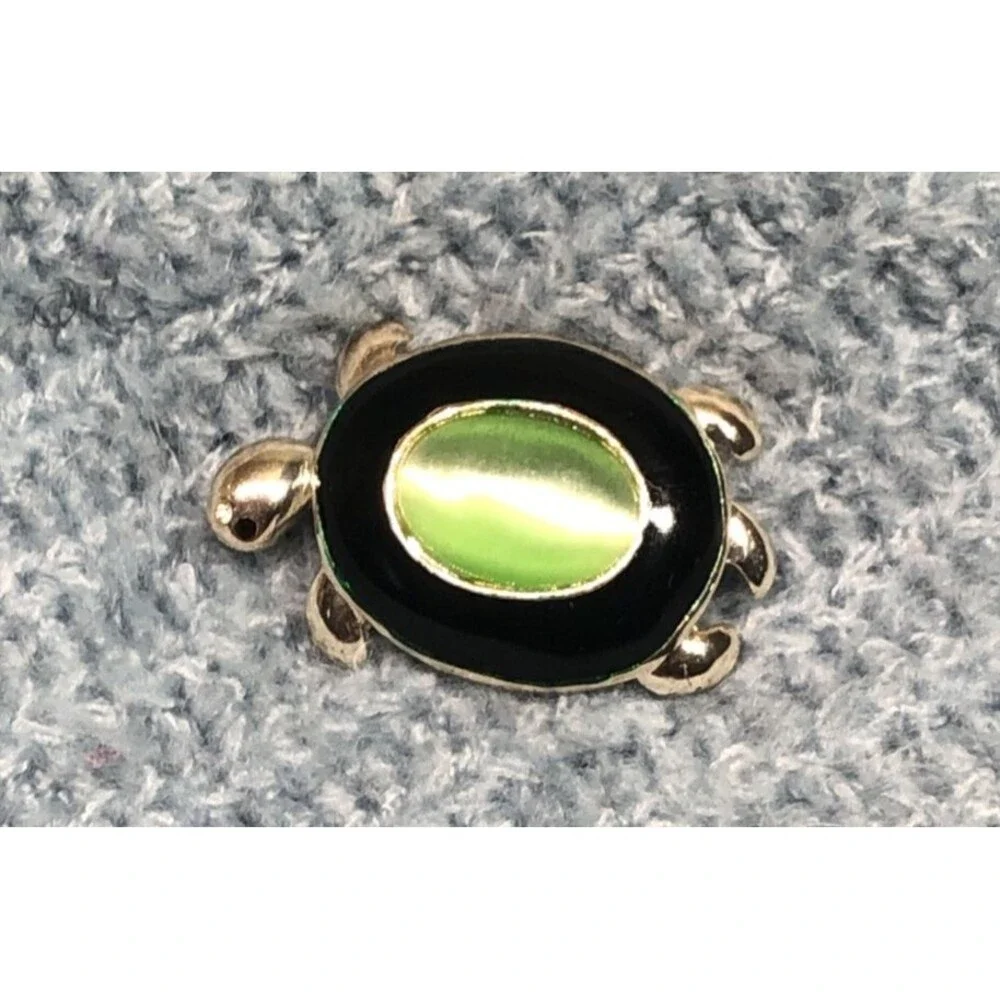 Vintage Avon Turtle Brooch Black Enamel Green Cats Eye Cabochon Center Stone